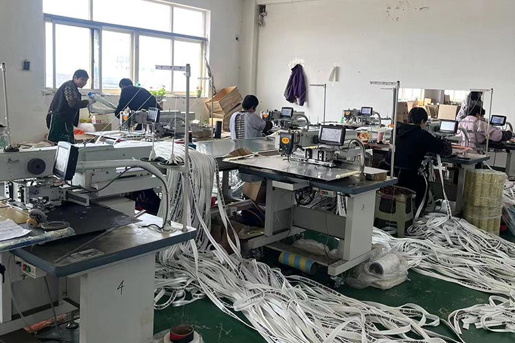 Yarn-Maxhine-Weave-dye-seam